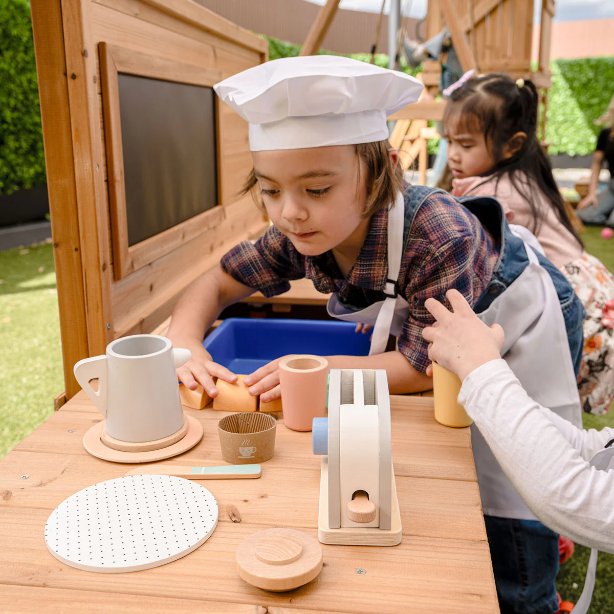 Eden Outdoor Play Kitchen - Image 3