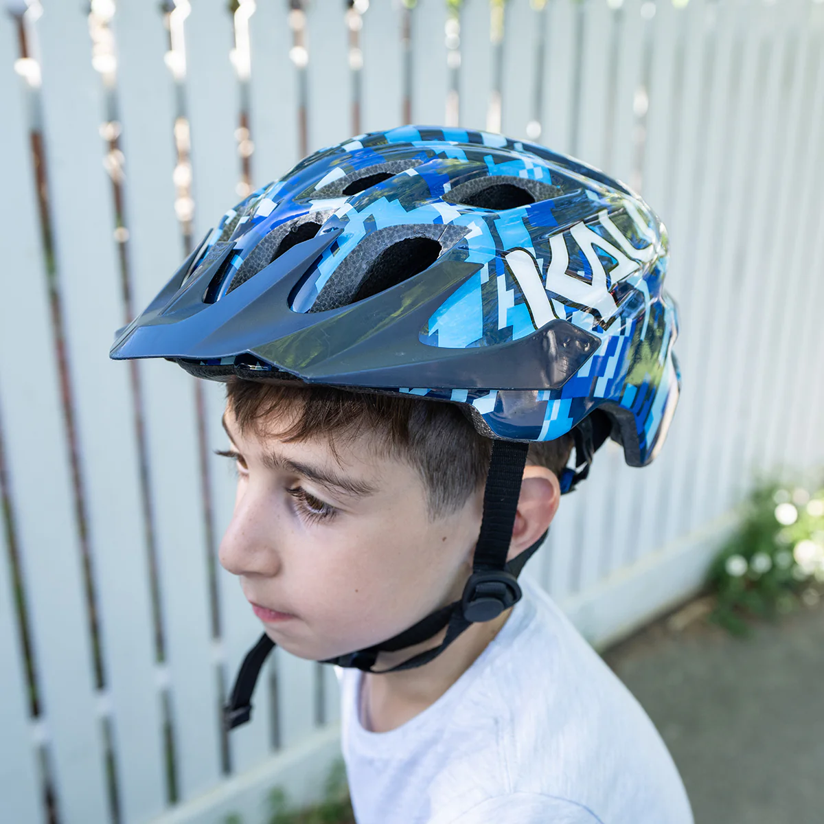 Kali Chakra Youth Kids Helmet - Pixel Gloss Blue (52-57cm) - Image 2
