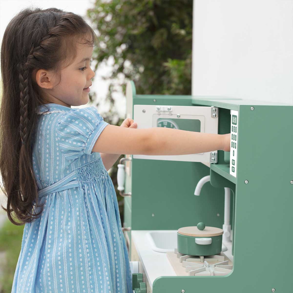 Vintage Play Kitchen by Classic World - Image 4