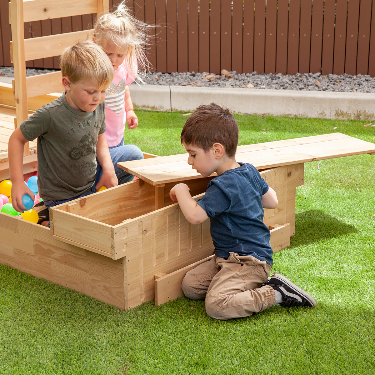Wrangler Retractable Sandpit and Play - Image 6